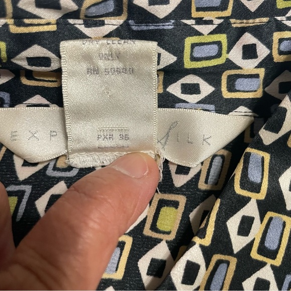 Express 100% Silk Blouse Women’s Medium Geometric Print Button Down Long Sleeve - Picture 8 of 11